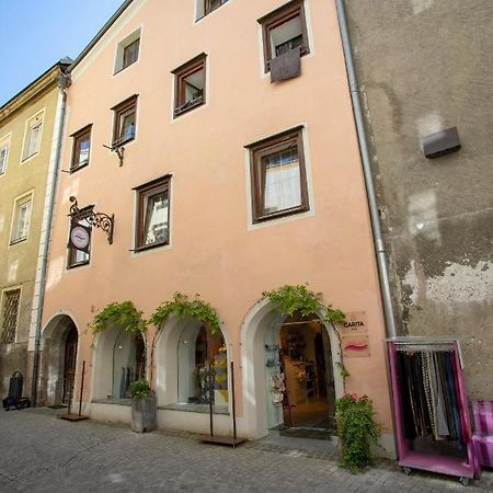 Traditional Old Town Apartment Hall in Tirol Bagian luar foto